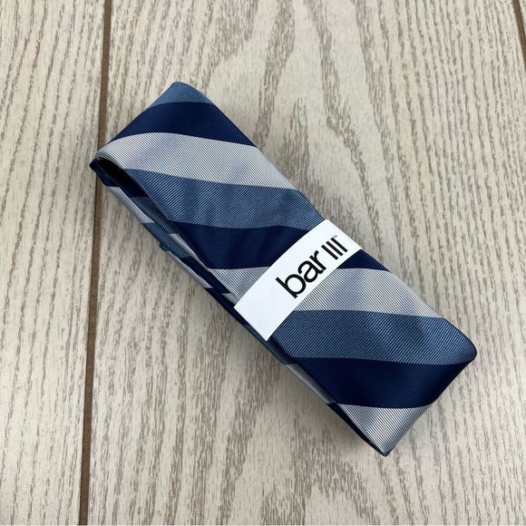 648 Bar III Men's Slim Tie 410 Navy Dalton Stripe $55 Silk Poly Blend - Picture 1 of 6